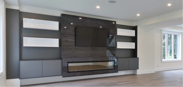 DESIGN FRAMES AND CUSTOM DOORS